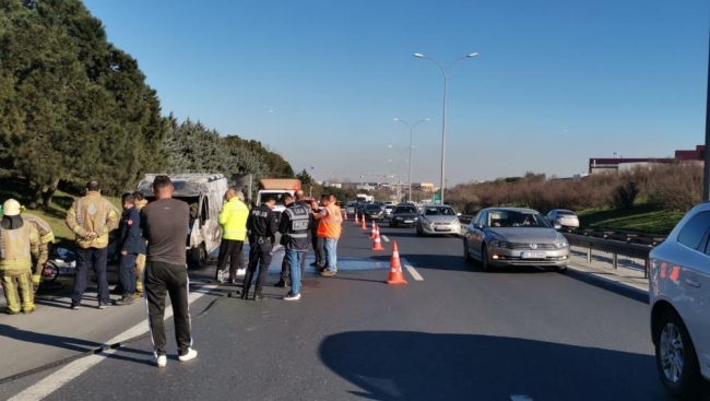 Alev topuna dönen panelvan kullanılamaz halde