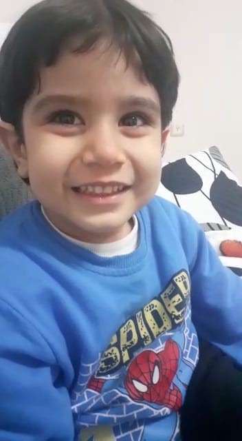 Depremzede baba her yerde kayıp oğlunu arıyor