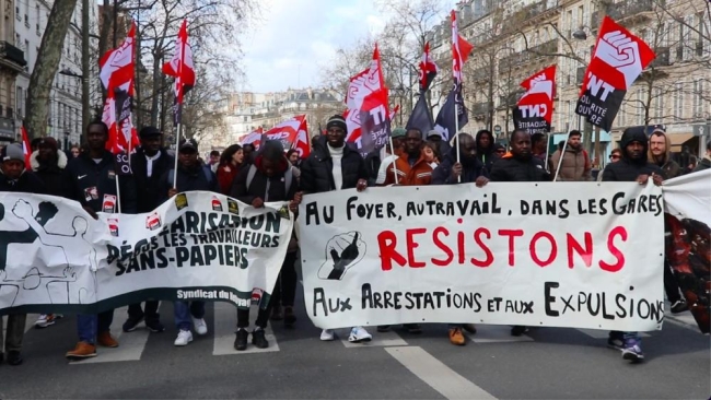 Fransa'da göç yasası protestosu!