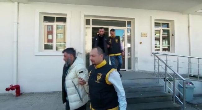 Otel yangınında ölü sayısı 3'e yükseldi