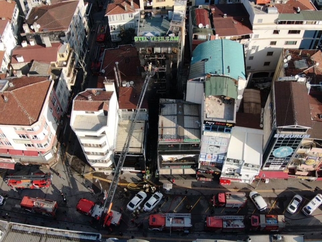 Otel yangınında ölü sayısı 3'e yükseldi