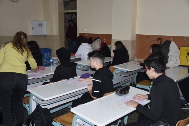 Lise ve üniversite adayları için ciddi prova