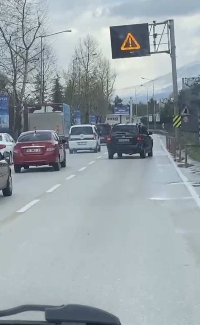 Bursa trafiğinde şaşırtan görüntü