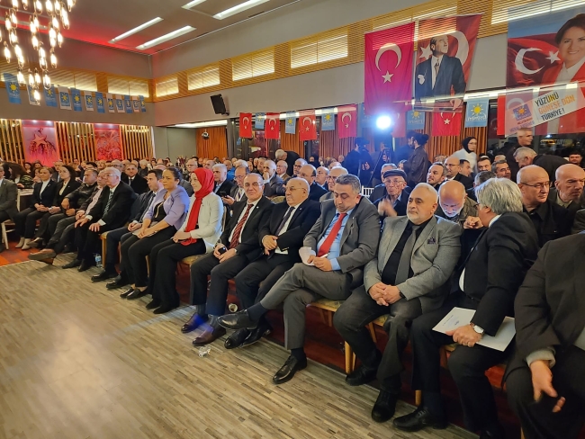 İYİ Parti Bursa aday adayları üyelerle bir araya geldi