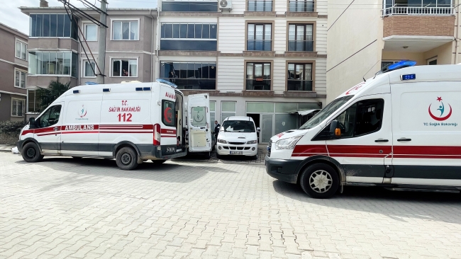 Bursa'da kız çocuğu ve annesi 4'üncü kattan atladı