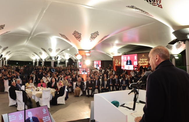 Cumhurbaşkanı Erdoğan, Bağcılar'da iftar programına katıldı