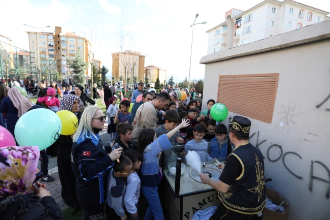 Ramazanda mahalleler şenleniyor