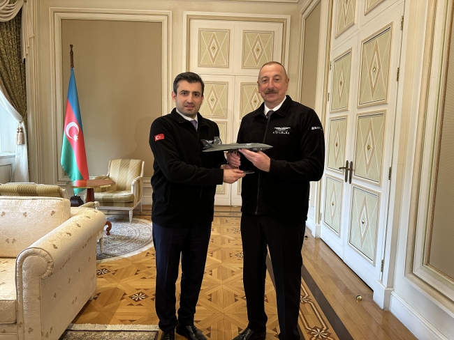 Selçuk Bayraktar, Aliyev’e ziyaret