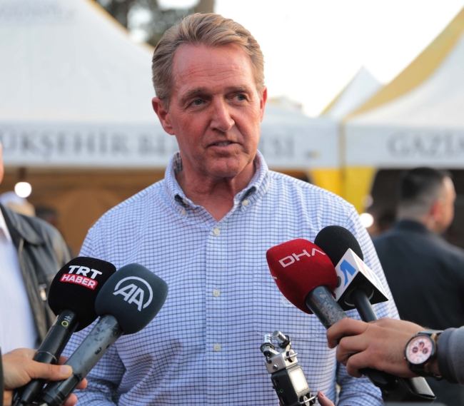 Flake: "Dünya Türkiye’ye olan borcunu ödüyor"