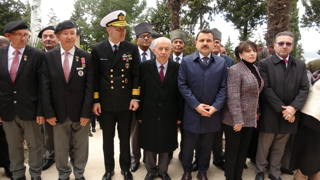 Dumlupınar Denizaltısı şehitleri anıldı