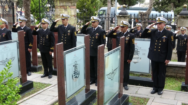 Dumlupınar Denizaltısı şehitleri anıldı