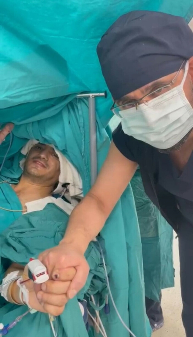 Bilinci açıkken beyin tümörü ameliyatı yapıldı