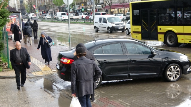 Bursa'yı sağanak yağış vurdu