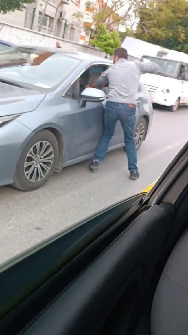 Yol verme kavgasında kan döküldü