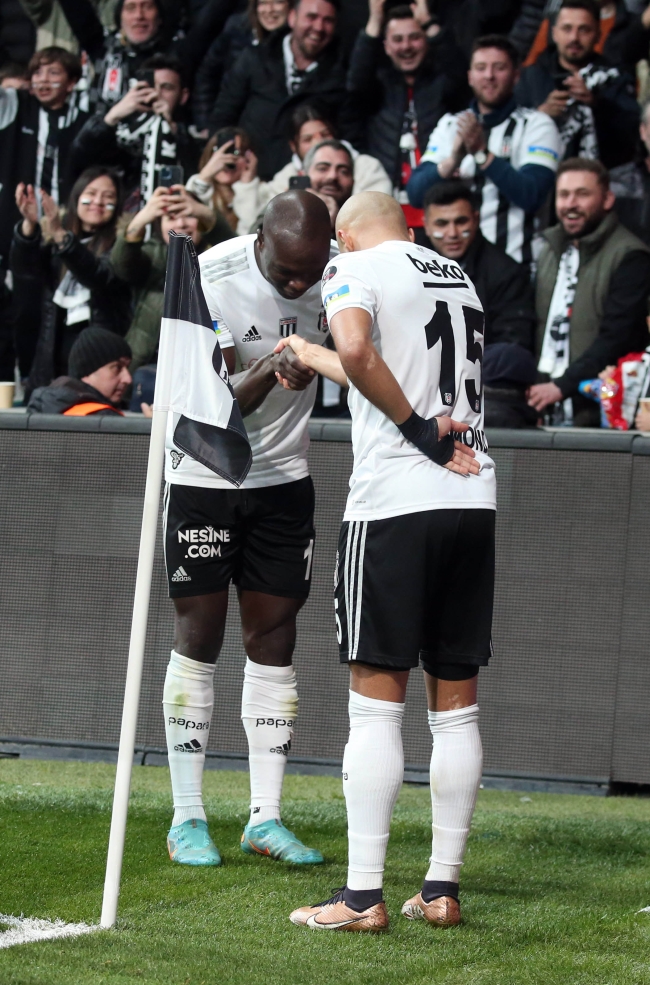 Kartal evinde coştu!