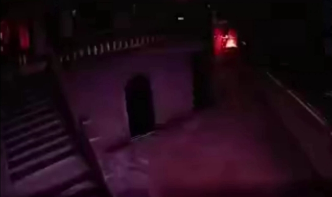 Mardin'de minareye yıldırım isabet etti