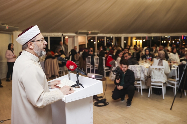 Başkan Ali Erbaş, şehit yakınları ve gazilerle buluştu