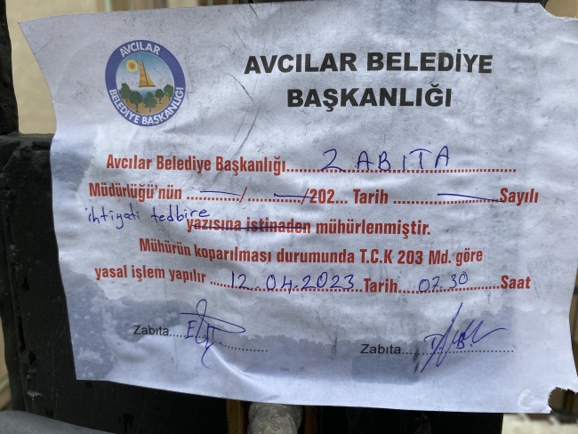 Merdivenleri çöken bina mühürlendi