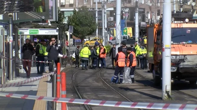 İstanbul'da tramvay raydan çıktı