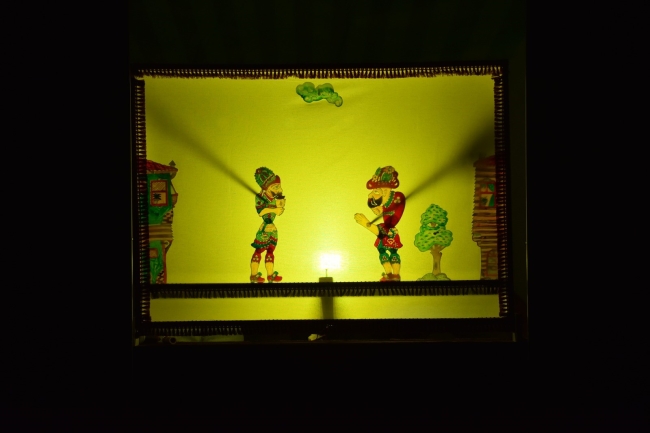 Bursalı çocuklar Hacivat-Karagöz ile eğlendi
