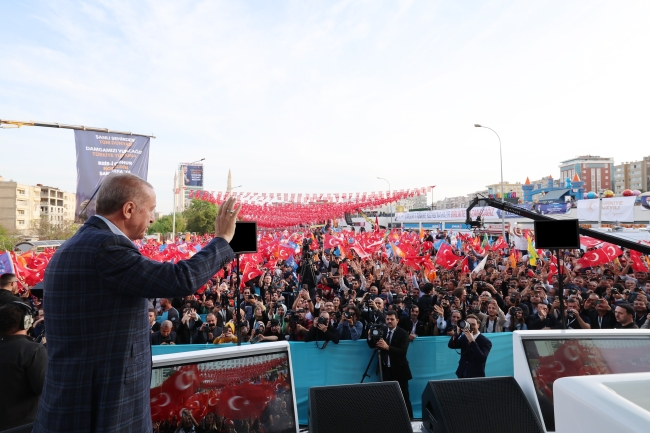 Cumhurbaşkanı Erdoğan: "Seçim kirli pazarlıklarla kazanılmıyor"