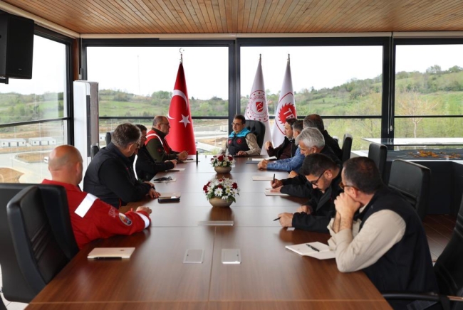 Bakan Dönmez: "Büyük güne son 4"