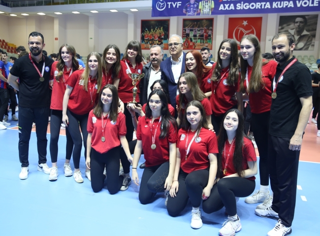 Nilüfer'in gençlerinden 4 şampiyonluk