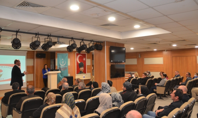 Bursa'da doktorlar hastalarına eğitim verdi