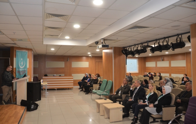 Bursa'da doktorlar hastalarına eğitim verdi