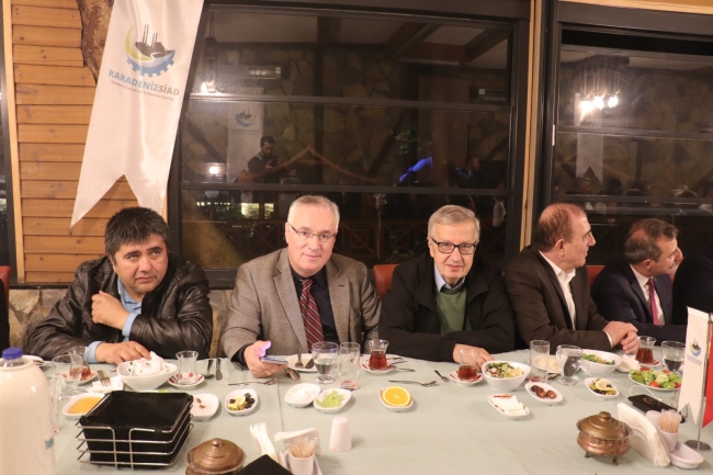 Karadenizli vekil adaylarını buluşturan iftar