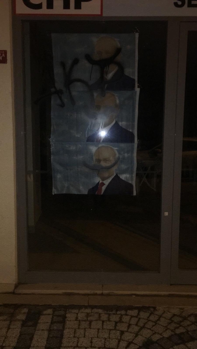 CHP Ataşehir temsilciliğine saldırı