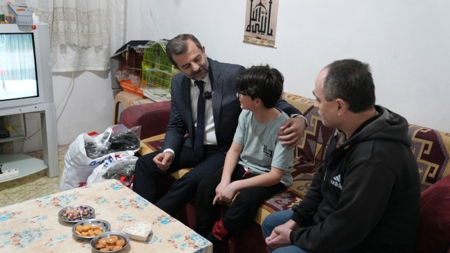 Gürsu'da bayramlıklar başkandan