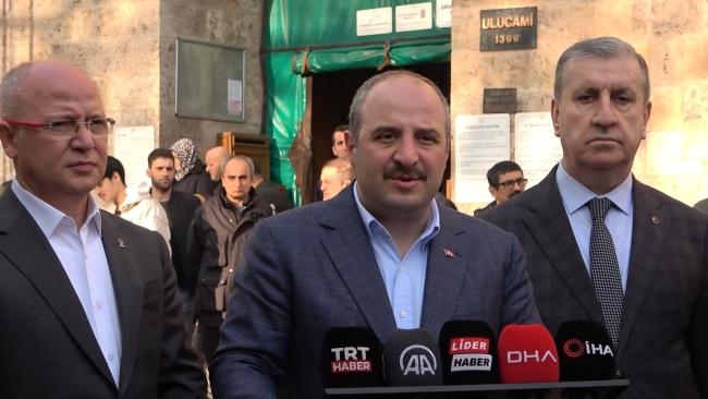 Bursalılar Ulu Camii'ye akın etti