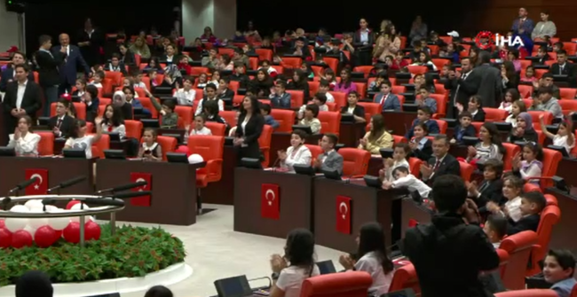Meclis'te 23 Nisan Çocuk özel oturumu