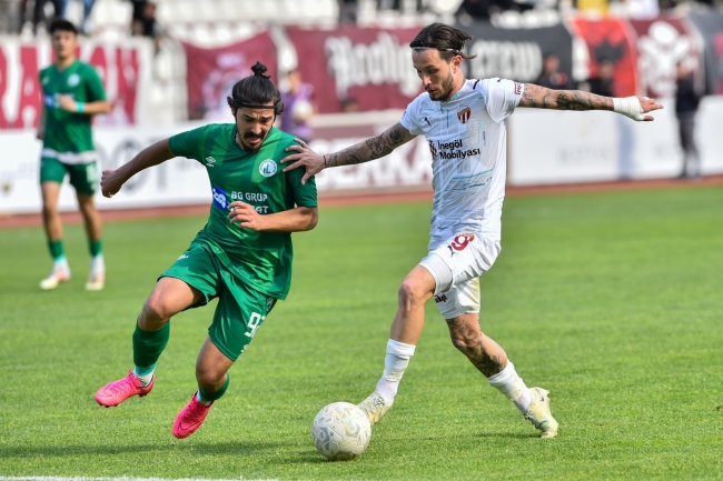 İnegölspor 4 golle 3 puanı kaptı
