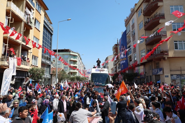 Cumhurbaşkanı Erdoğan Bursa'ya Togg ile giriş yaptı