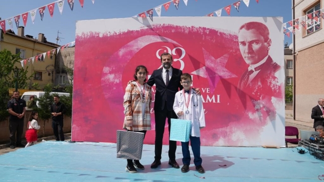 "Çocuklarımızın gözlerindeki bayram ışıltısı hiç sönmesin”