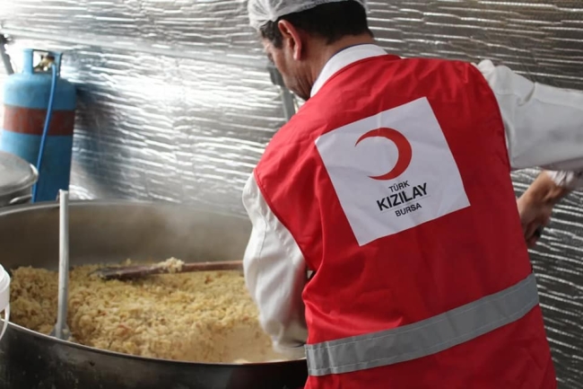 Bursa'dan Kızılay'a yardım yağmuru