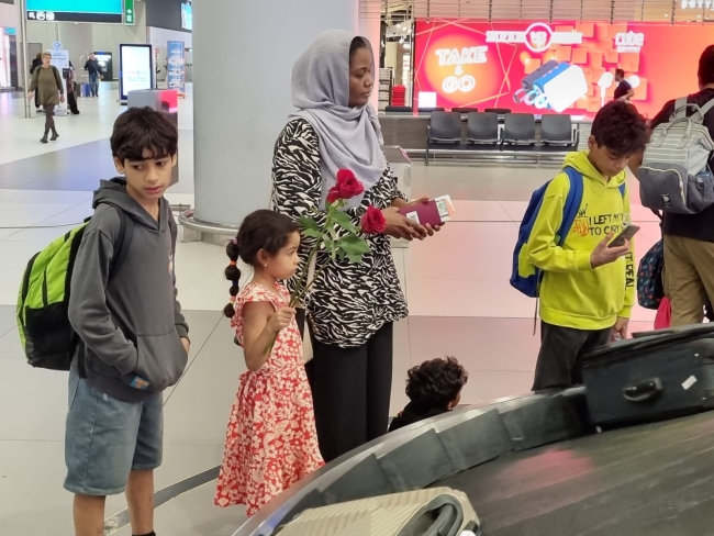 Sudan'dan ilk tahliye uçuşu yapıldı