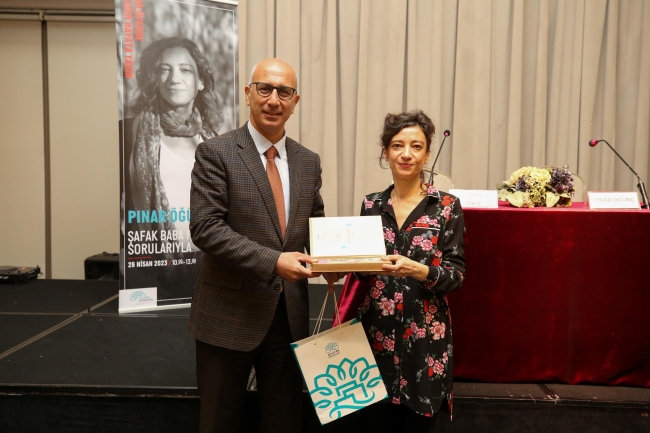 Pınar Öğünç Nilüferli kadınlarla buluştu