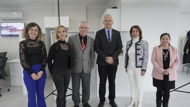 Prof. Dr. Pala: "Sakın fotoğraf çekmeyin başım belaya girer"