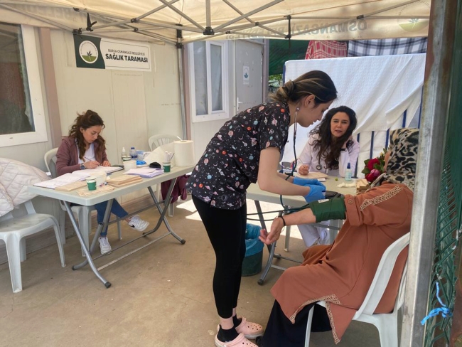 Depremzedelerin sağlığı Osmangazili doktorlara emanet