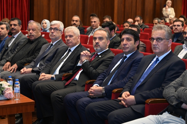 Sahne şantiyeye döndü