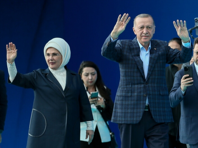 Cumhurbaşkanı Erdoğan: "Bu öyle bir masa ki, 7 ayağı birbirine dolaştı"