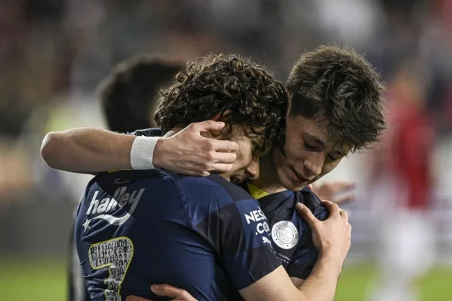 Fenerbahçe zirve yolunda hata yapmadı