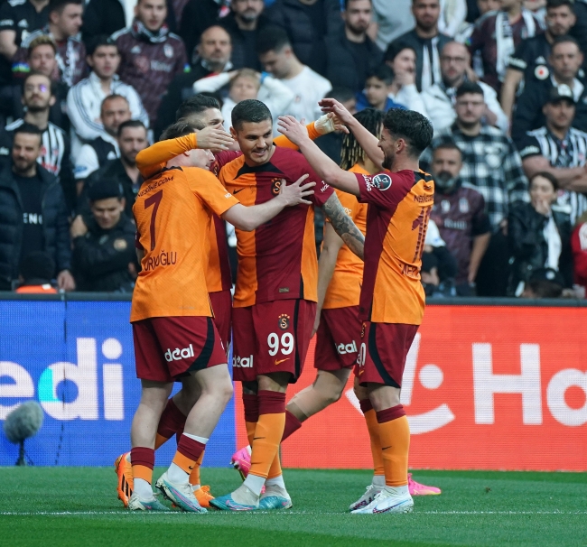 Beşiktaş dev derbide lider Galatasaray'ı devirdi!