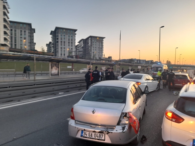 1 mayıs görevine giden polisler kaza yaptı