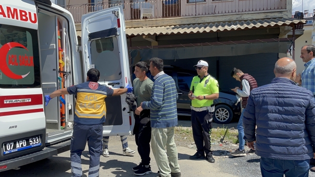 Park halindeki kamyonete çarptı