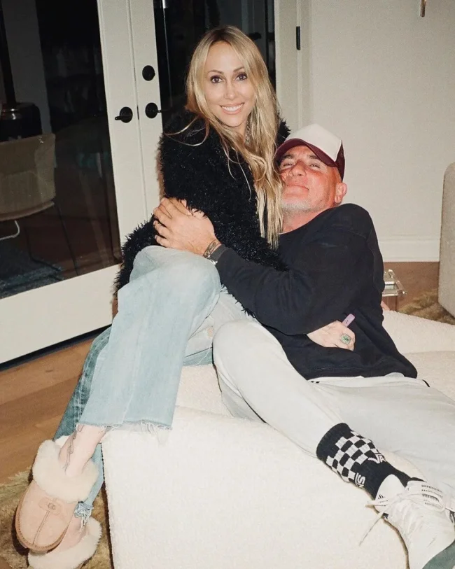 Tish Cyrus, Dominic Purcell ile evleniyor