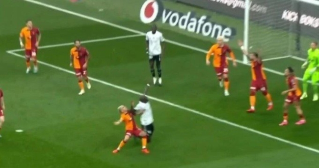 Beşiktaş Galatasaray derbisinin tartışmalı pozisyonları!